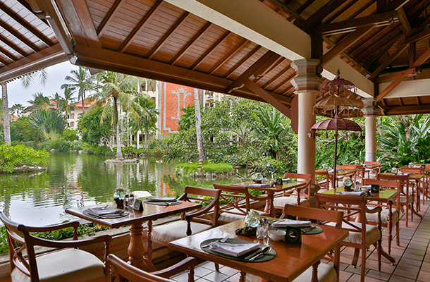 ウォーターフォールレストラン