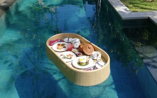10 Floating Breakfast Lowres.jpg
