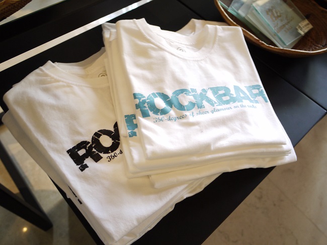 アヤナリゾート＆スパバリ ロックバーオリジナルロゴ入りＴシャツ