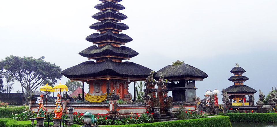 ウルンダヌンブラタン寺院