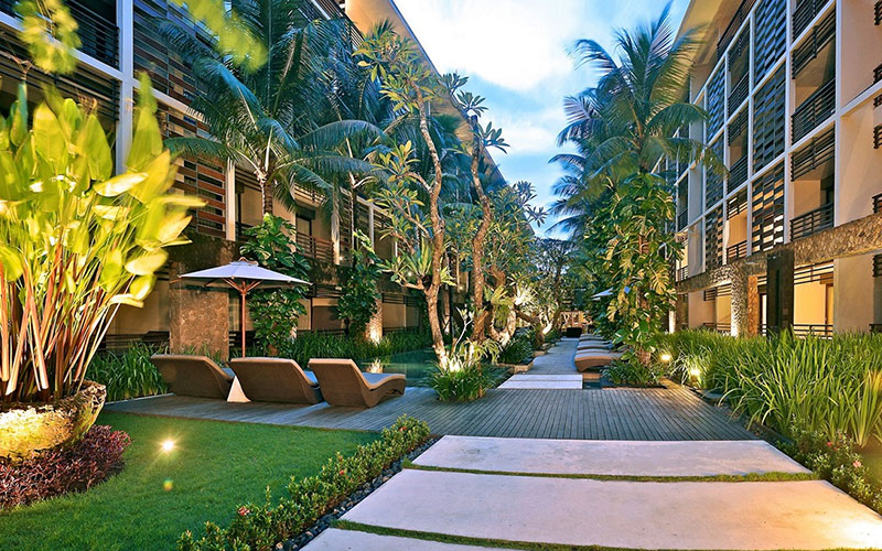 �U�E�w�C�u�� �o�� �X�~�j���b�N