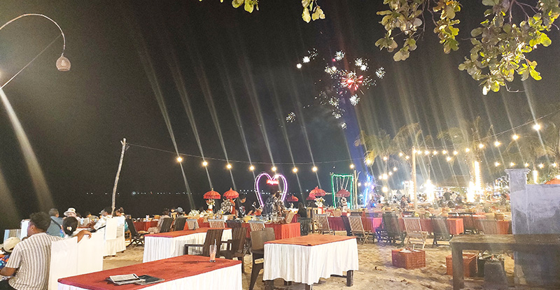 ジンバランカフェにてディナー