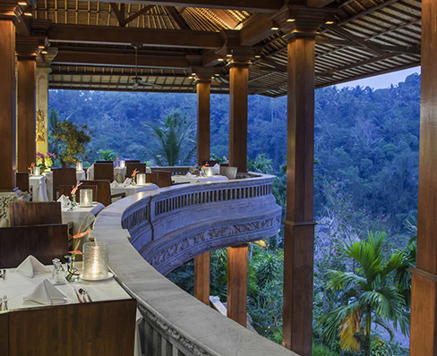 デワタラウンジ