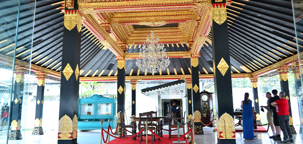 王宮「クラトン」＆水の宮殿「タマンサリ」