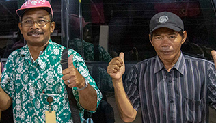 プライベートカー（日本語ガイド付）