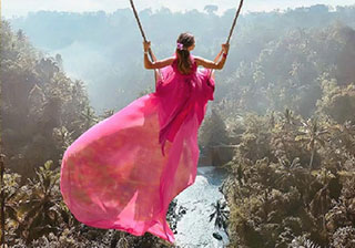 �o�����l�C�̐V���� �t�H�g�W�F�j�b�N�c�A�[�I�󒆃u�����R�u�o�� �X�E�B���O�v+�w���V�[�����`�{�E�u�h�U��̉摜1